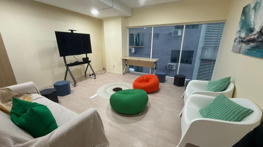 Breakout lounge with casual seating